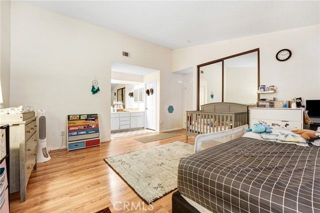 21050 Community Street, Canoga Park (los Angeles), CA 91304