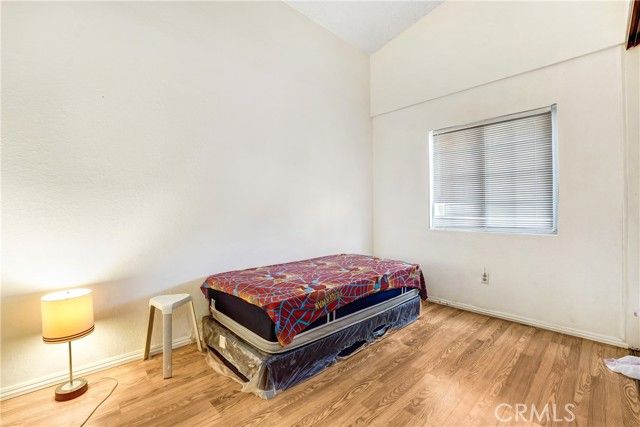 21050 Community Street, Canoga Park (los Angeles), CA 91304