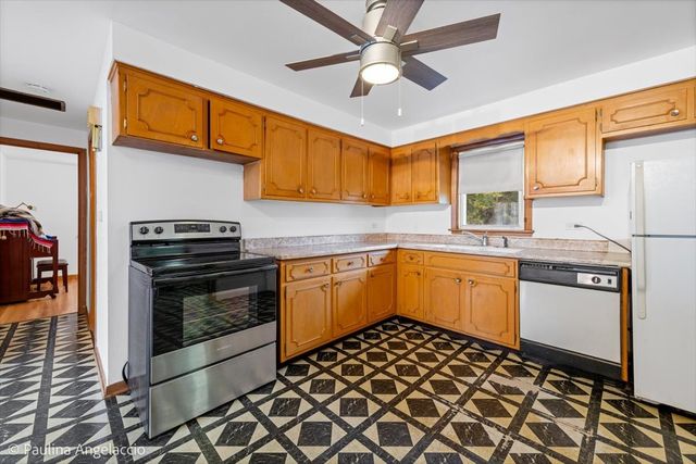 4618 Custer Avenue, Brookfield, IL 60513