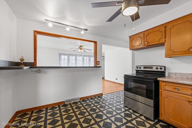 4618 Custer Avenue, Brookfield, IL 60513