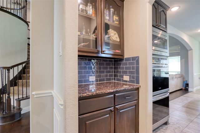 2601 Grouse Hollow Way, Midlothian, TX 76065