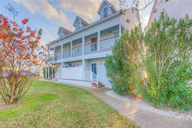 445 Carolcrest Lane 323, Livingston, TX 77351