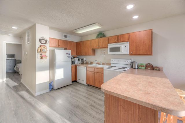 445 Carolcrest Lane 323, Livingston, TX 77351