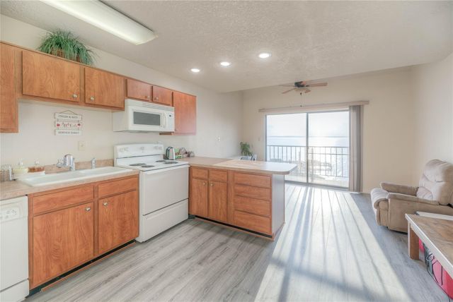 445 Carolcrest Lane 323, Livingston, TX 77351