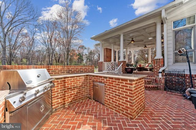 15271 RIDING CLUB DR, Haymarket, VA 20169