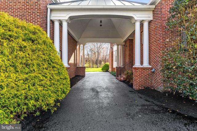 15271 RIDING CLUB DR, Haymarket, VA 20169