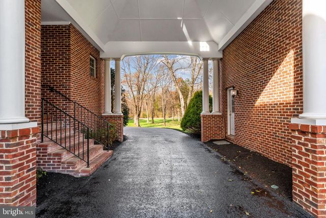 15271 RIDING CLUB DR, Haymarket, VA 20169
