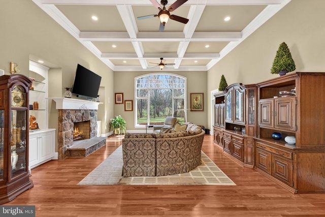 15271 RIDING CLUB DR, Haymarket, VA 20169