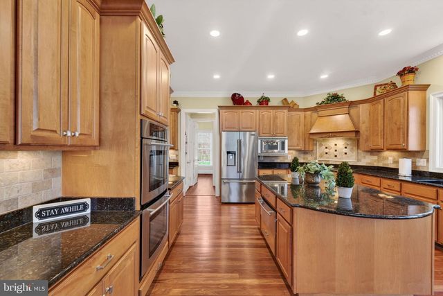 15271 RIDING CLUB DR, Haymarket, VA 20169