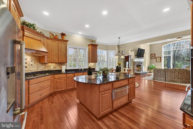 15271 RIDING CLUB DR, Haymarket, VA 20169