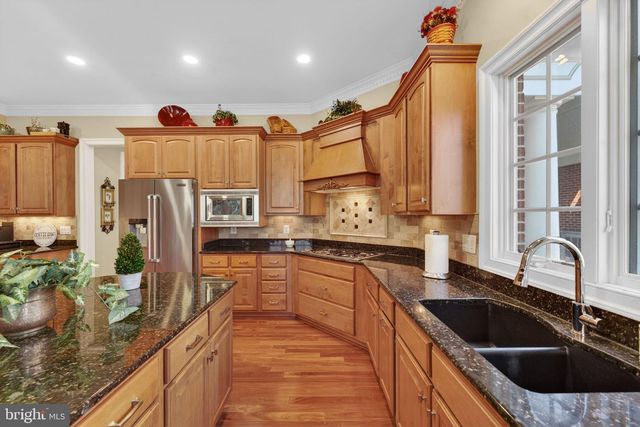 15271 RIDING CLUB DR, Haymarket, VA 20169