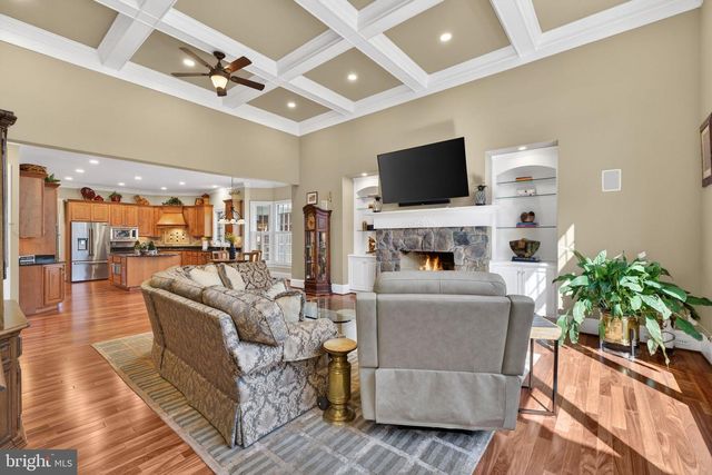 15271 RIDING CLUB DR, Haymarket, VA 20169
