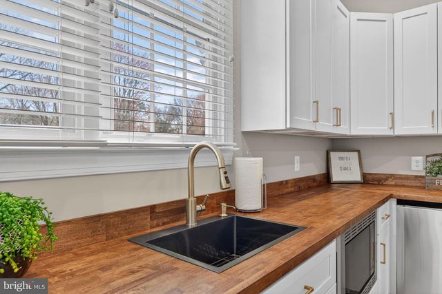 15271 RIDING CLUB DR, Haymarket, VA 20169