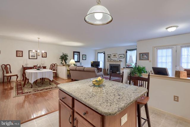 4 RUMFORD CT, Lancaster, PA 17602