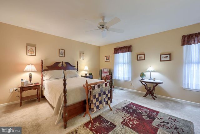 4 RUMFORD CT, Lancaster, PA 17602