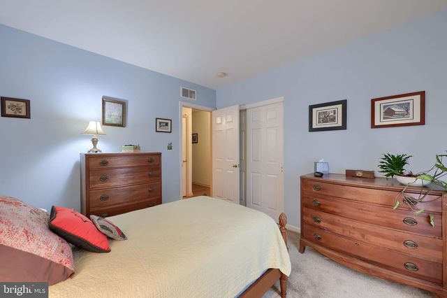4 RUMFORD CT, Lancaster, PA 17602