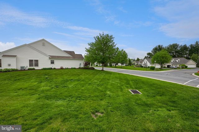 4 RUMFORD CT, Lancaster, PA 17602