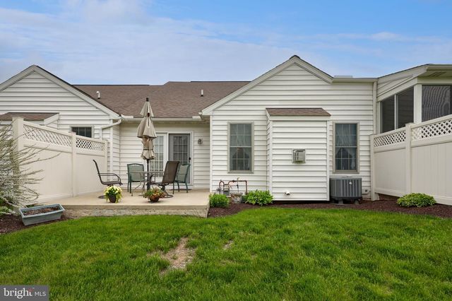 4 RUMFORD CT, Lancaster, PA 17602
