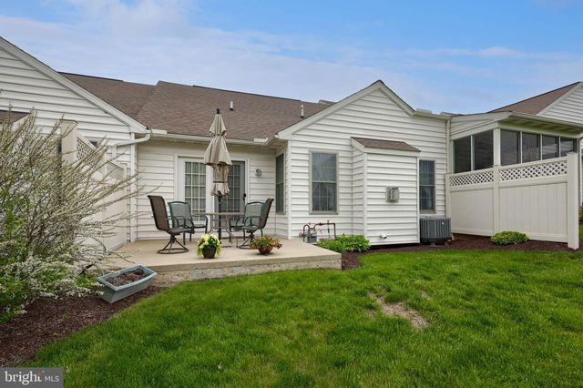 4 RUMFORD CT, Lancaster, PA 17602