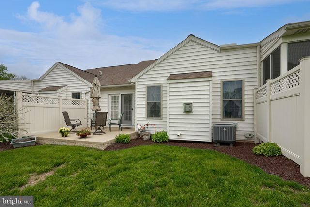 4 RUMFORD CT, Lancaster, PA 17602