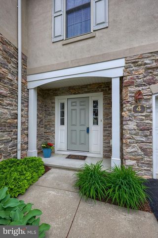 4 RUMFORD CT, Lancaster, PA 17602