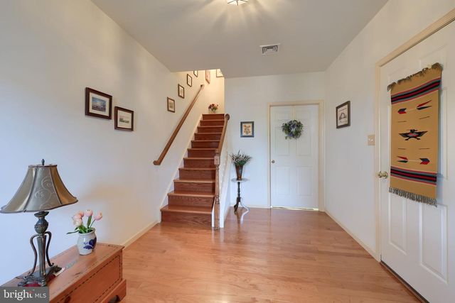 4 RUMFORD CT, Lancaster, PA 17602