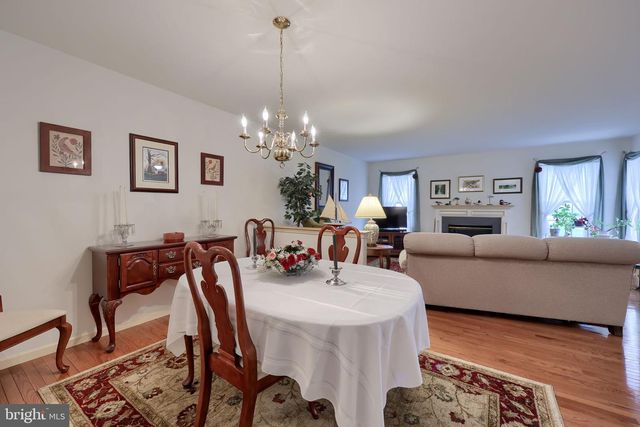 4 RUMFORD CT, Lancaster, PA 17602