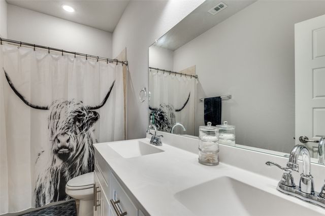 4737 Tanglewood Drive, Haltom City, TX 76137