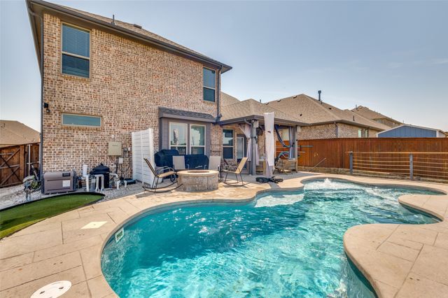 4737 Tanglewood Drive, Haltom City, TX 76137