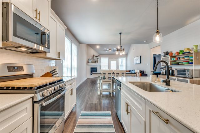 4737 Tanglewood Drive, Haltom City, TX 76137