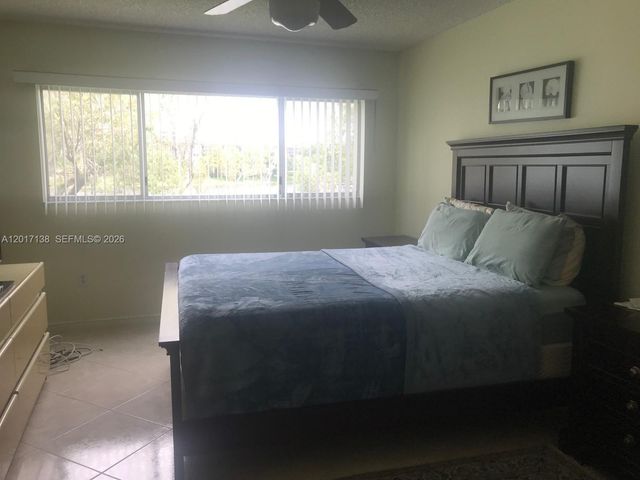 13705 SW 12th St 208B, Pembroke Pines, FL 33027