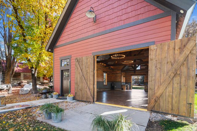 237 S 7400 E, Huntsville, UT 84317