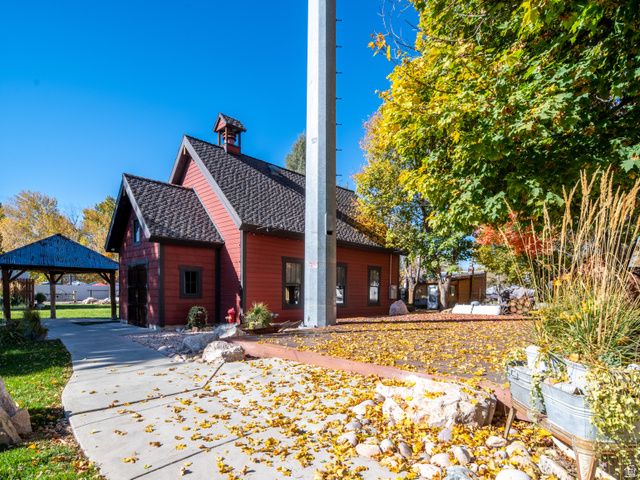 237 S 7400 E, Huntsville, UT 84317