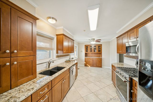 3208 E 80 Place, Tulsa, OK 74136