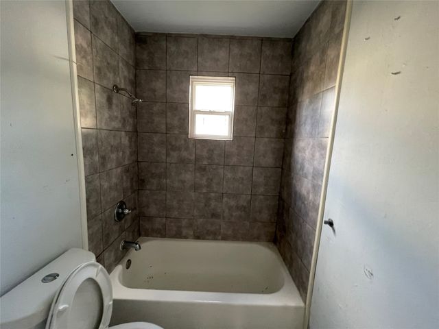 5704 Pickfair Circle, Dallas, TX 75235