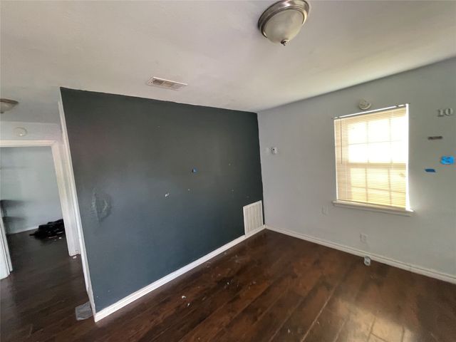 5704 Pickfair Circle, Dallas, TX 75235