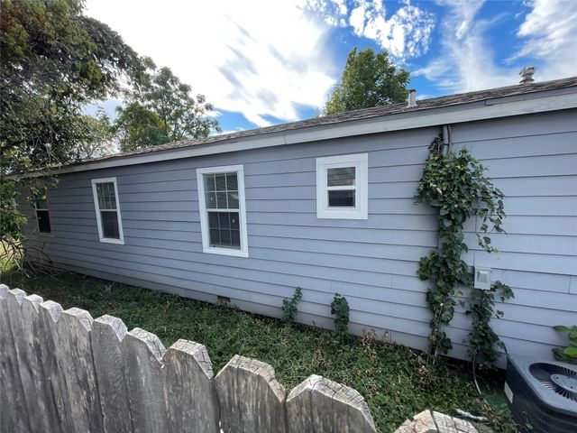 5704 Pickfair Circle, Dallas, TX 75235