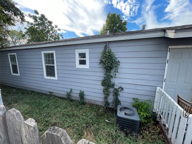 5704 Pickfair Circle, Dallas, TX 75235