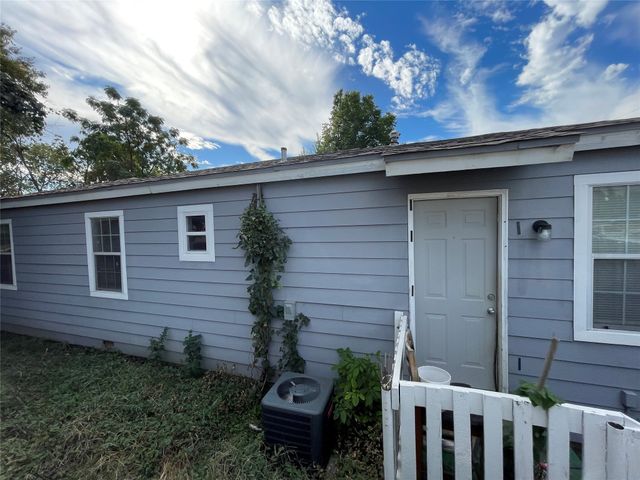 5704 Pickfair Circle, Dallas, TX 75235