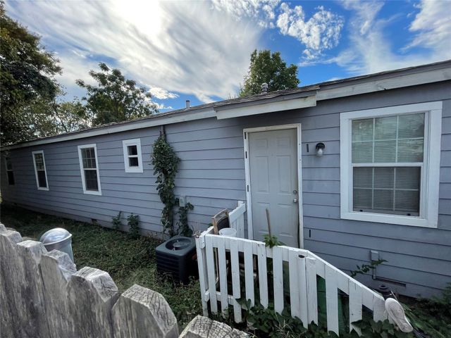 5704 Pickfair Circle, Dallas, TX 75235