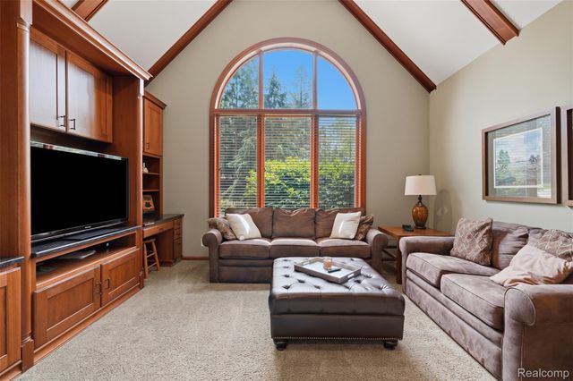 5110 Kitson Lane, West Bloomfield Charter Township, MI 48324