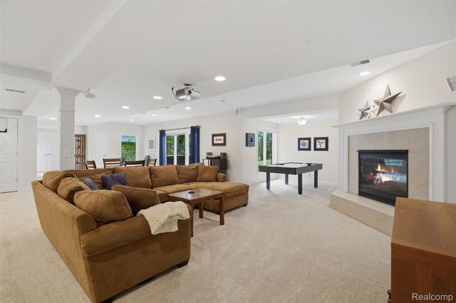 5110 Kitson Lane, West Bloomfield Charter Township, MI 48324