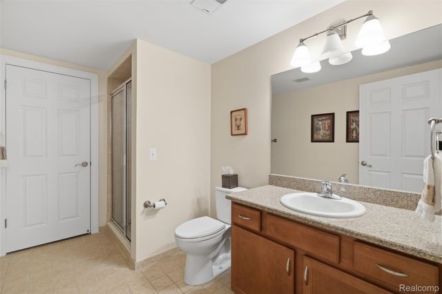5110 Kitson Lane, West Bloomfield Charter Township, MI 48324
