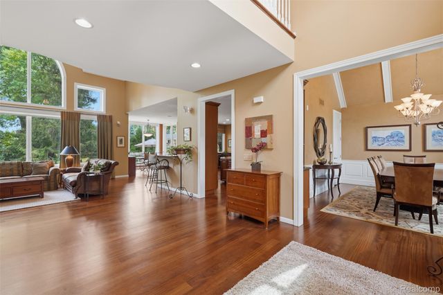 5110 Kitson Lane, West Bloomfield Charter Township, MI 48324