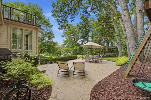 5110 Kitson Lane, West Bloomfield Charter Township, MI 48324