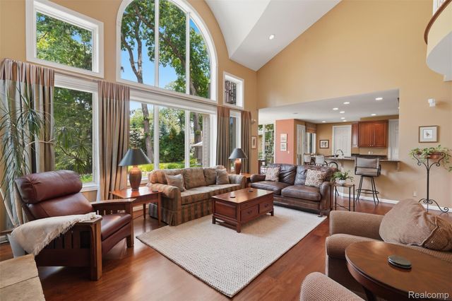 5110 Kitson Lane, West Bloomfield Charter Township, MI 48324