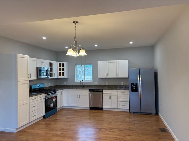184 Avenue C M-3, Woonsocket, RI 02895