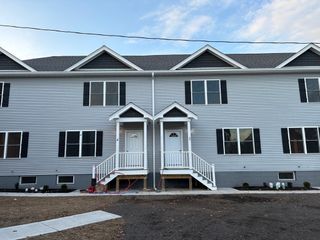 184 Avenue C M-3, Woonsocket, RI 02895