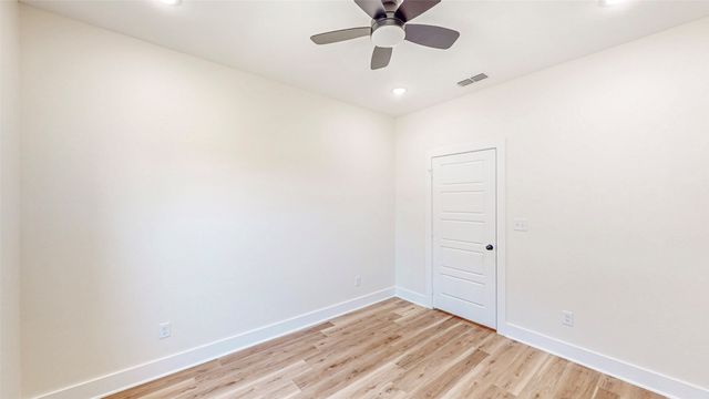 207 Sides Boulevard, Bullard, TX 75757