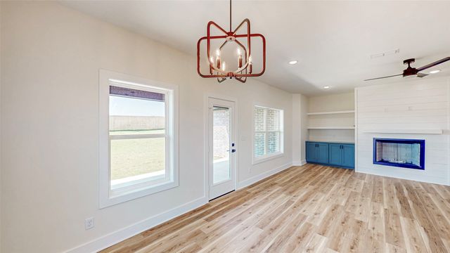 207 Sides Boulevard, Bullard, TX 75757